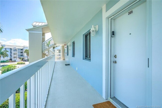 Foto del edificio - 40 NE Plantation Rd