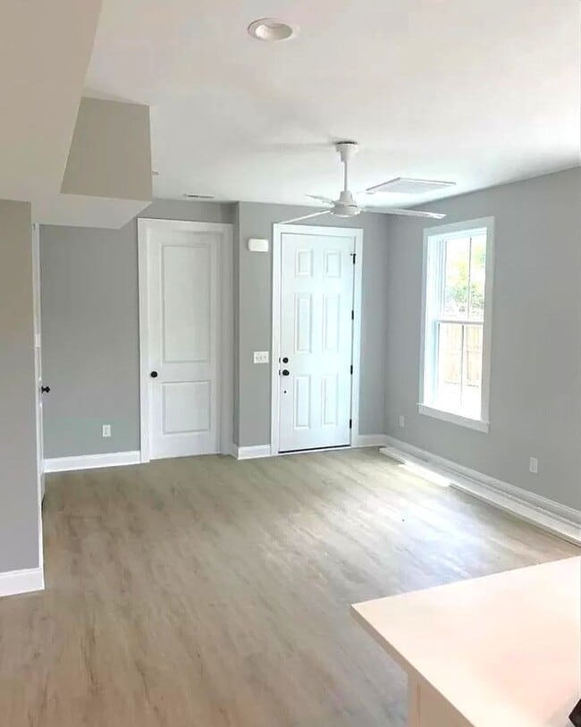 Building Photo - 9 Hanover St