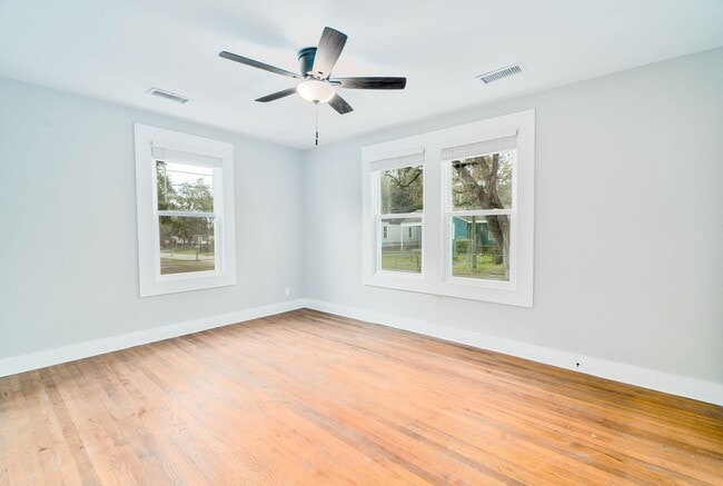 Foto del edificio - Stylish Lowcountry Comfort Near the Heart ...