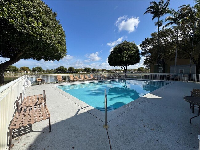 Foto del edificio - 11202 NW 83rd St