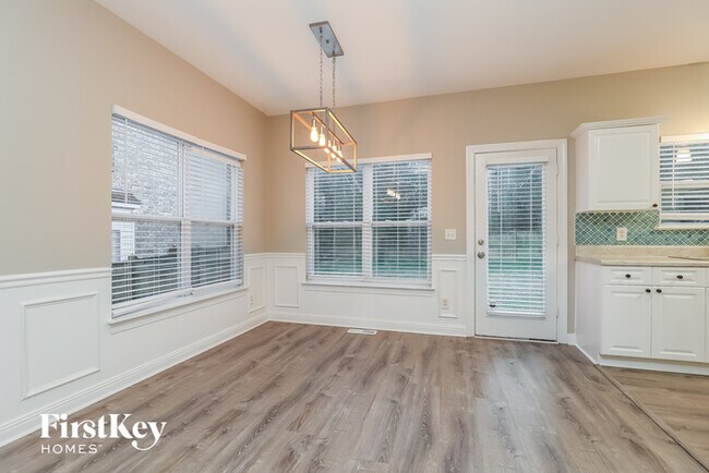 Foto del edificio - 6845 Bridgewater Dr