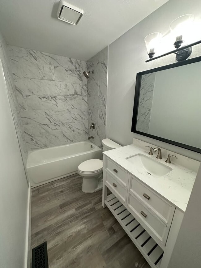 Foto del edificio - Magnolia on Melody Townhomes