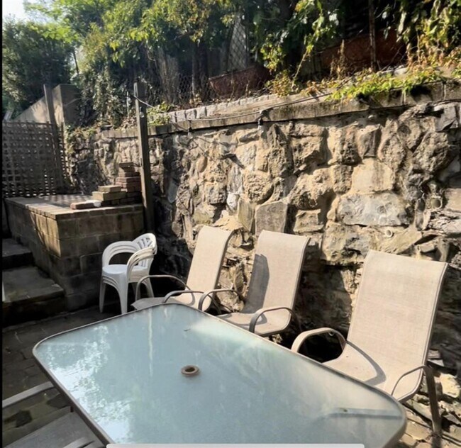 Foto del edificio - 19 Pitman St