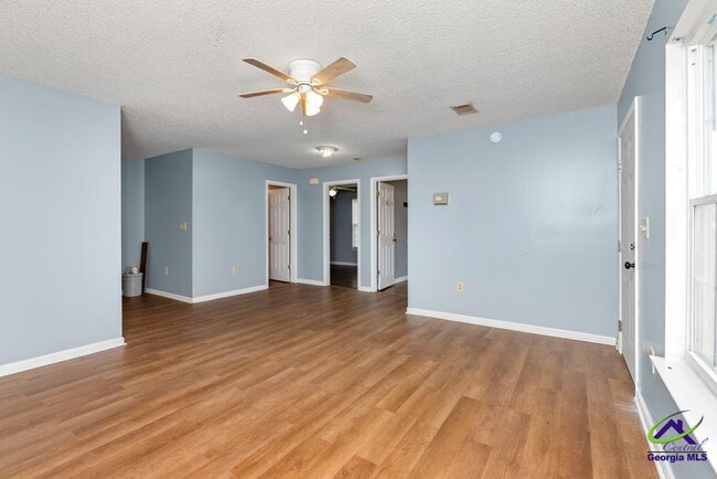 Building Photo - 203 Brooks Blvd
