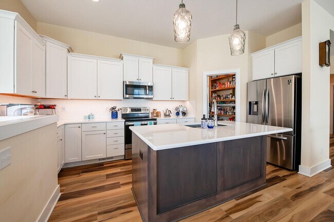 Foto del edificio - 4822 Peregrine St