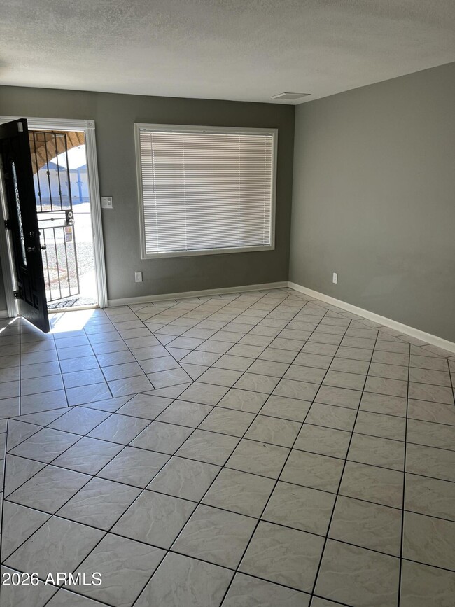 Foto del edificio - 17825 N 27th Dr