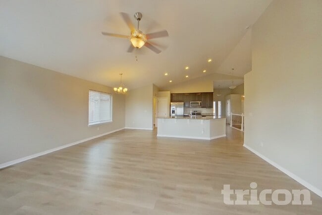 Building Photo - 6748 Lamine Dr