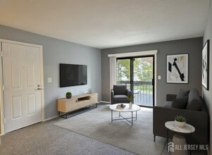 Building Photo - 447 Danbury Ln