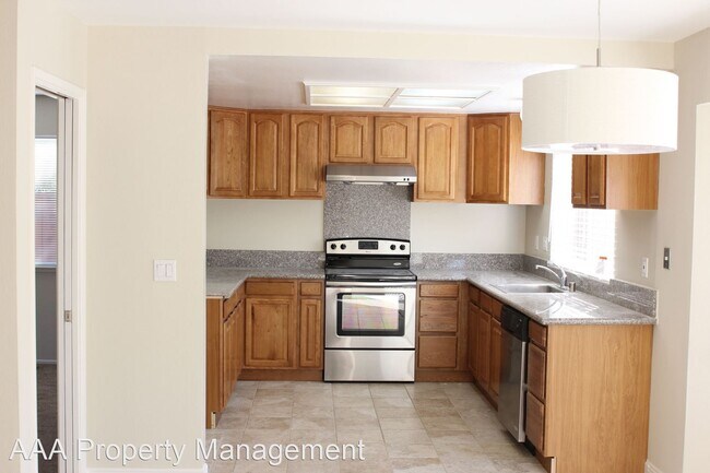 Foto del edificio - 4 br, 2.5 bath House - 4341 Rosina Ct.