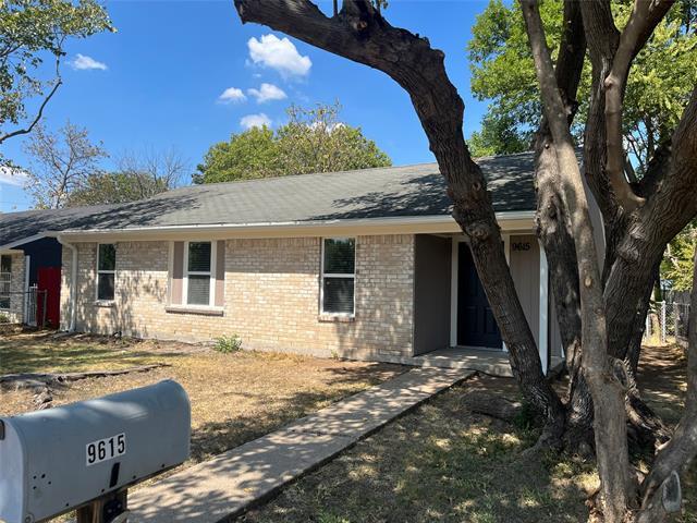 Foto del edificio - 9615 Oak Gate Ln