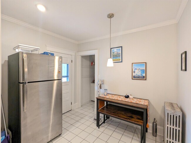 Foto del edificio - 92 Powder House Blvd