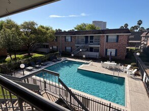 Building Photo - 2250 Bering Dr