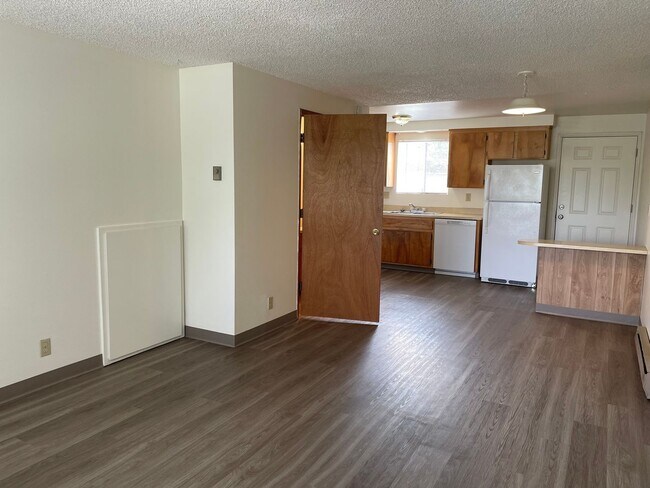 Foto del edificio - Very Nice 2 Bedroom 2 Bath Townhome