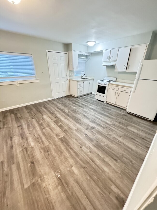 2019 Seventh St Unit 2, Berkeley, CA 94710 Room for Rent in Berkeley