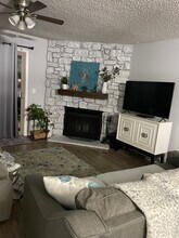 Building Photo - 3606 S Depew St