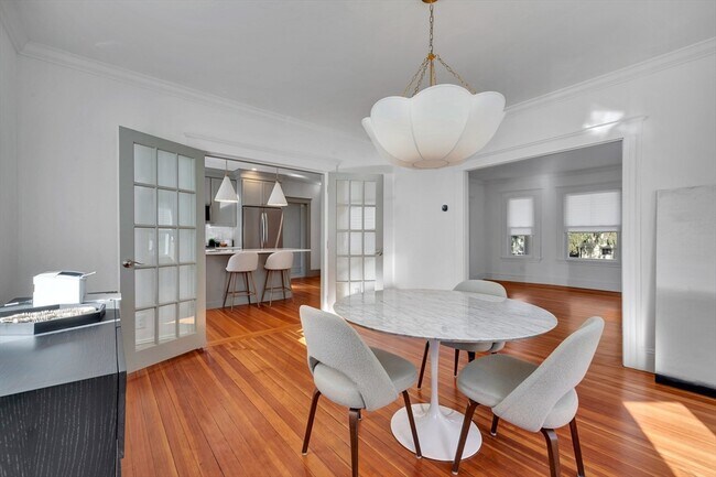 Building Photo - 21 Park Ave