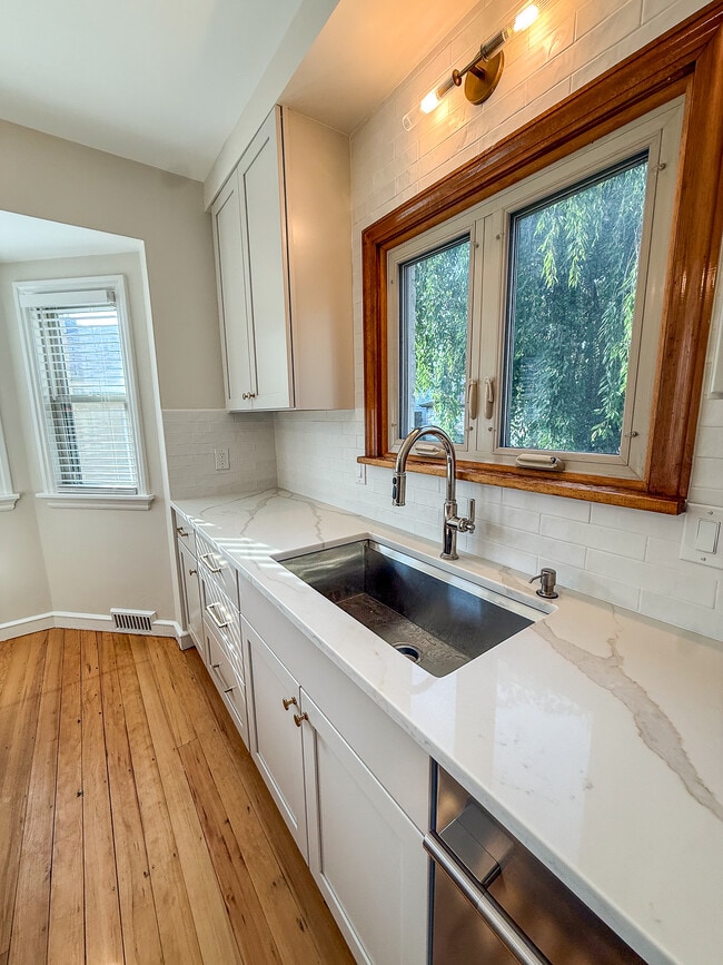 Building Photo - 2774 N 70th St