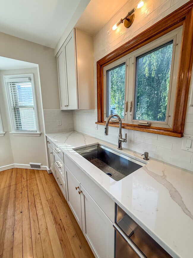Foto del edificio - 2774 N 70th St