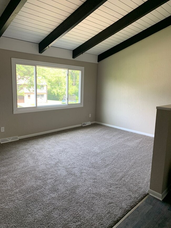 Foto del edificio - 4737 Javelin Dr