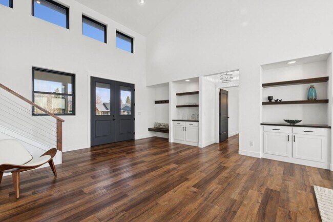 Building Photo - Whitefish Home in The Lakes