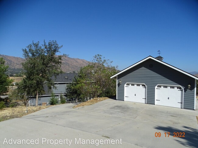 Building Photo - 4 br, 3.5 bath House - 20431 Clubview Ct