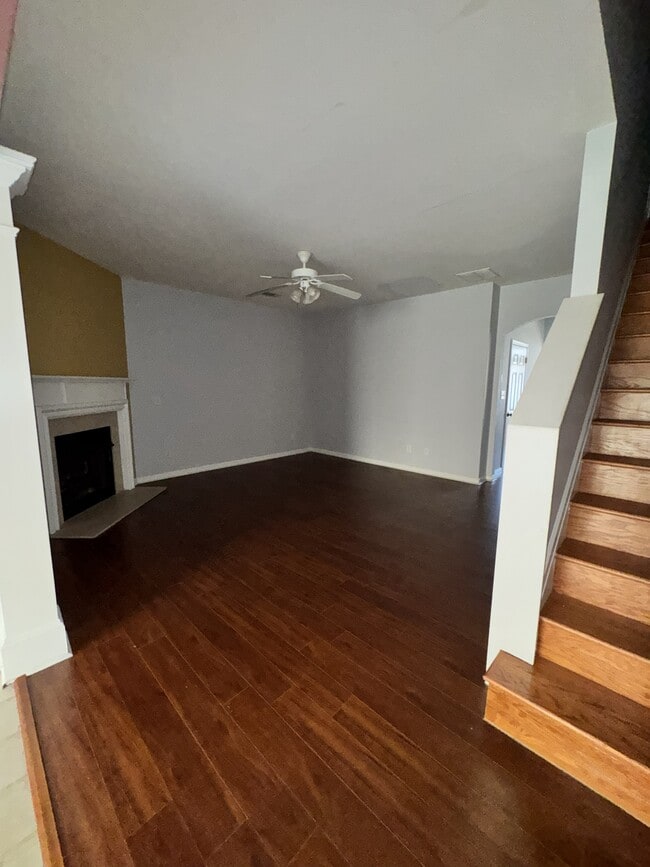 Building Photo - 3159 Creston Park Ct