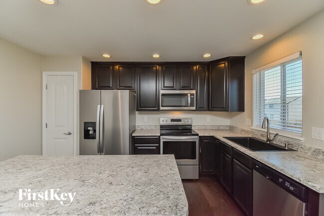 Building Photo - 10913 Nolin Dr