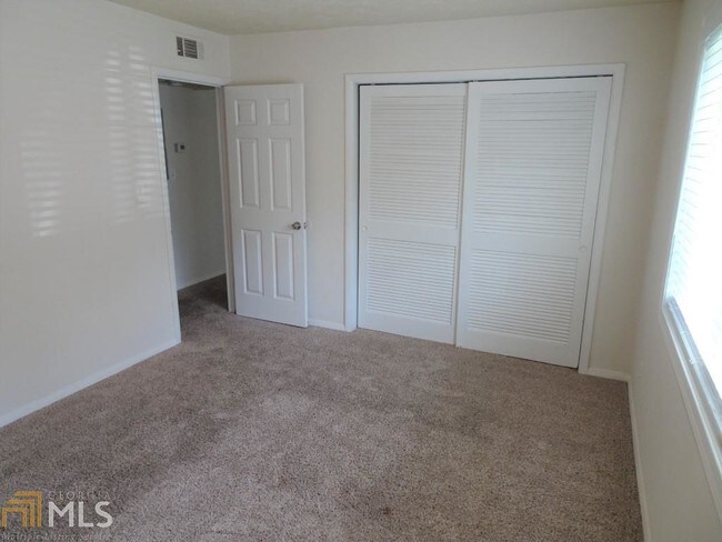 Building Photo - 53 Newnan Estates Dr