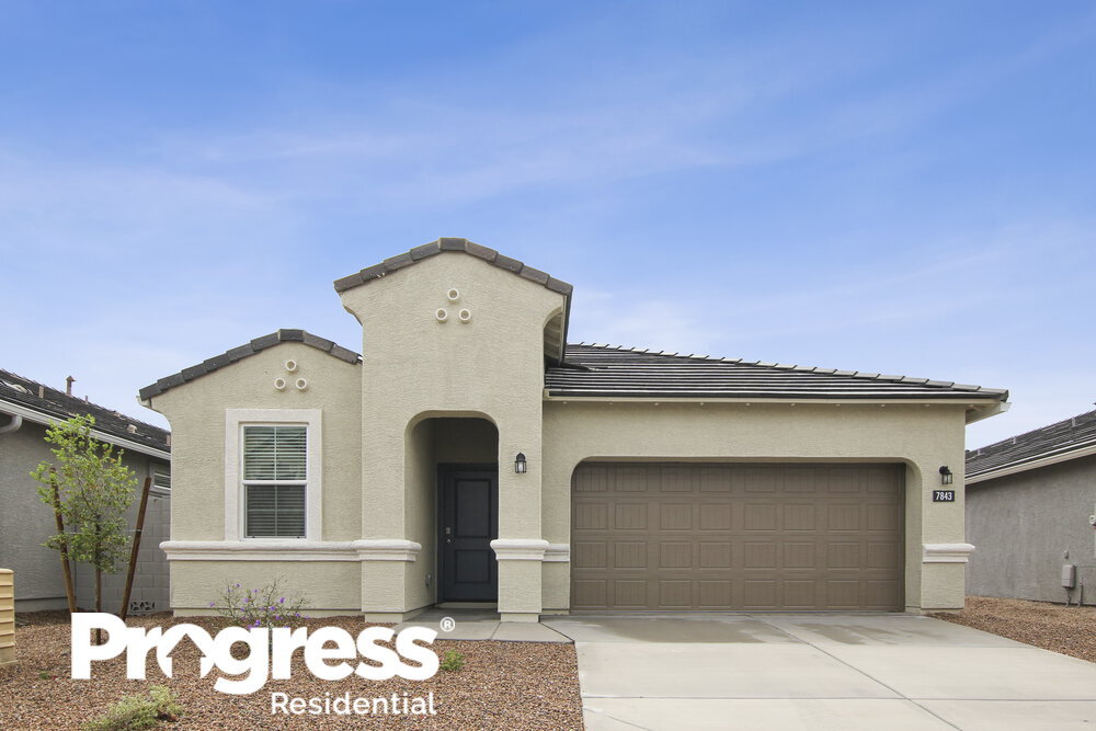 Foto principal - 7843 West Riverside Avenue