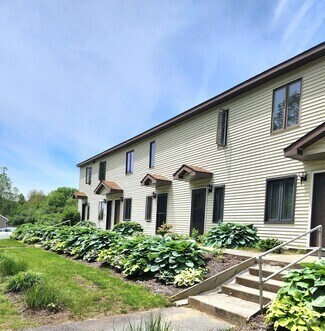 Building Photo - 3 Brook Front Ln