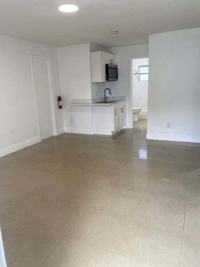 Foto del edificio - 512 SW 7th St