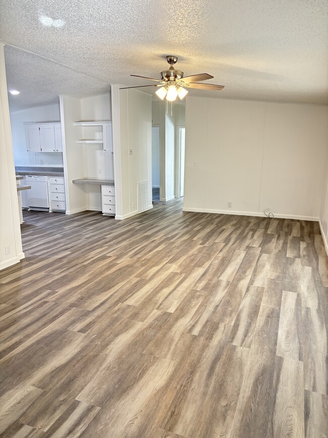 Building Photo - 242 7th Way