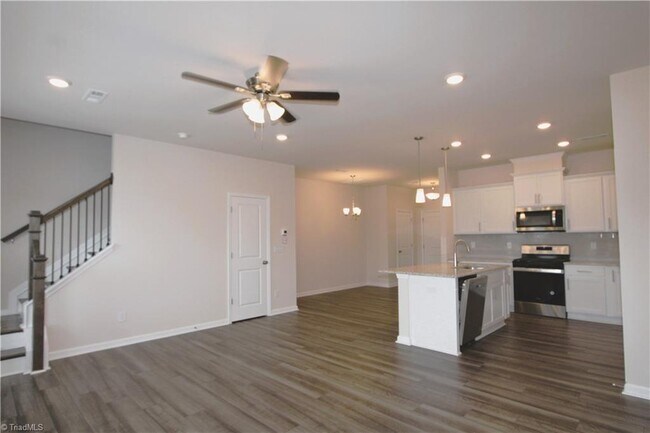 Building Photo - 3704 Feltham Ln