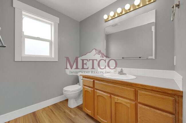 Foto del edificio - 536 Creswood Dr