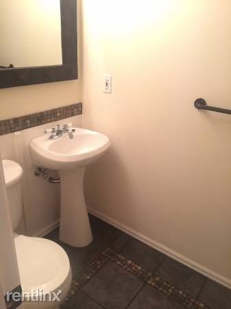 Foto del edificio - 745 Thomas Dr