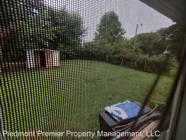 Foto del edificio - 3 br, 1 bath House - 2148 Bristol St