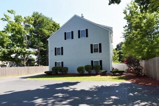 Building Photo - 2 bedroom in Danvers MA 01923