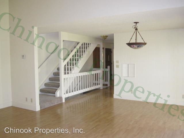 Building Photo - 2132 McLean Blvd