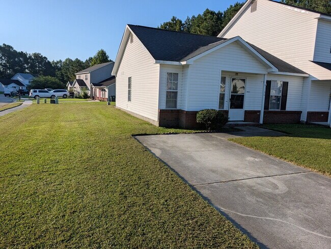 Foto del edificio - Nice 2 Bedroom Townhouse - 1154 Pueble Drive