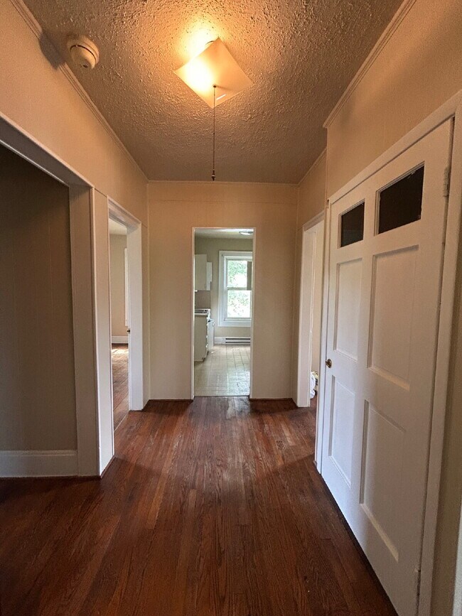 Foto del edificio - Spacious 2-Bedroom Apartment – Convenient Front Royal Location