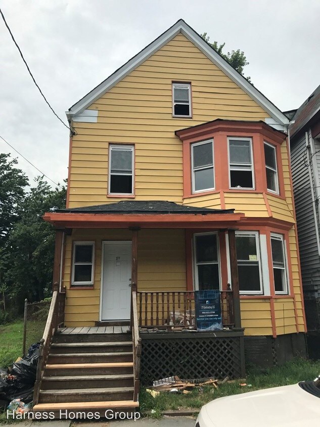 Primary Photo - 109 S 9th St