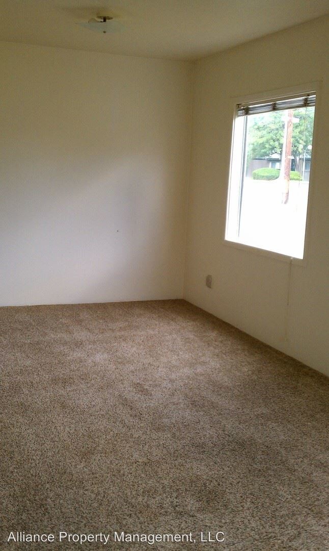 Building Photo - 1 br, 1 bath House - 704 S 48th Ave