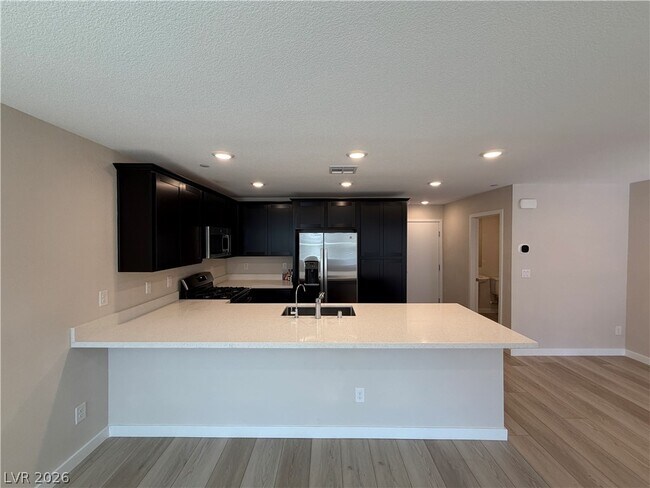 Foto del edificio - 6276 Foxes Dl St