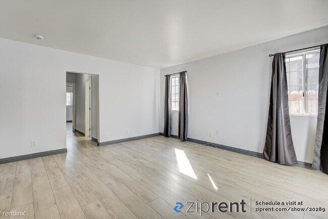 Foto del edificio - 3 br, 1 bath House - 1104 West 67th Street...