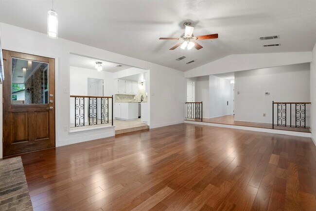 Foto del edificio - 2624 Barton Hills Dr