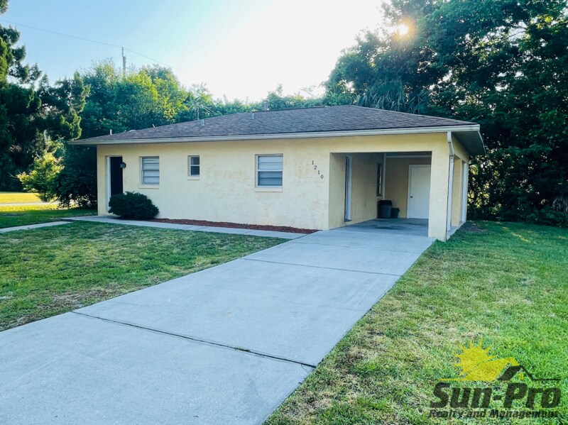 Foto principal - 1210 Washington St