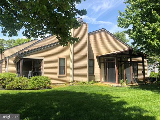 Building Photo - 1 Beverly Ct