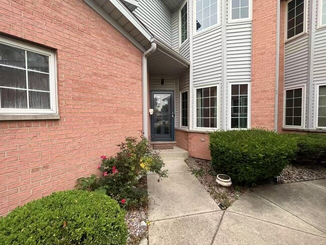 Building Photo - 8641 N Shermer Rd