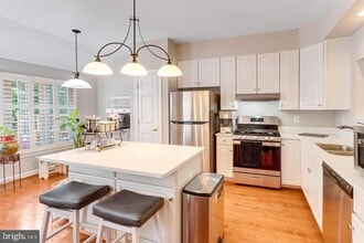 Building Photo - 14220 Madrigal Dr