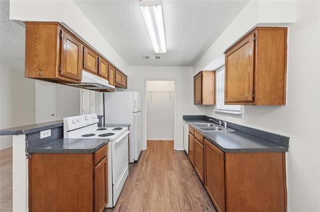 Foto del edificio - 504 Kings Way Dr